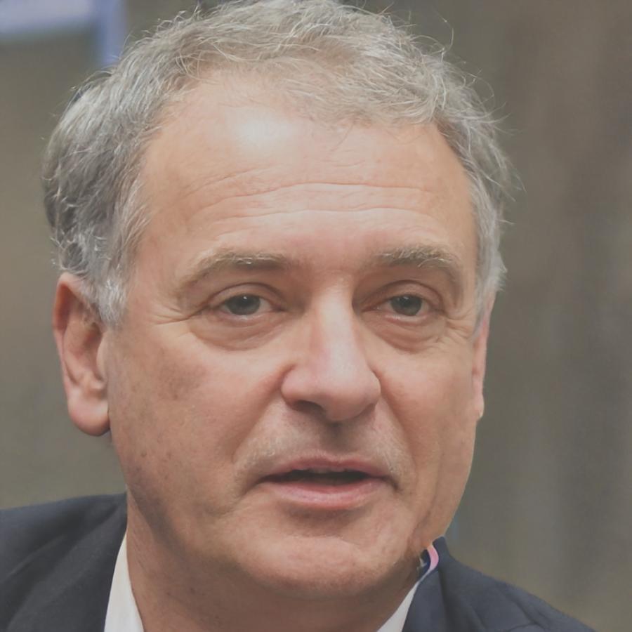 Ritratto di Fabio Montanari, maestro di disegno figurativo