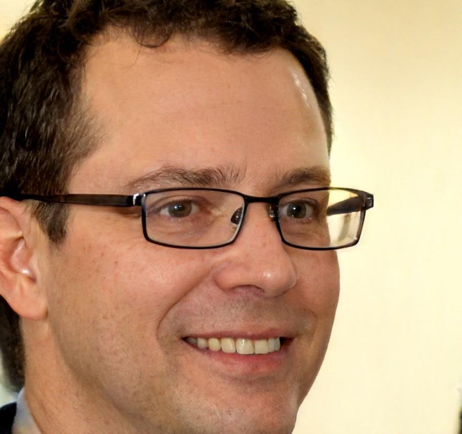 Ritratto di Marco Benedetti, specialista in chiaroscuro